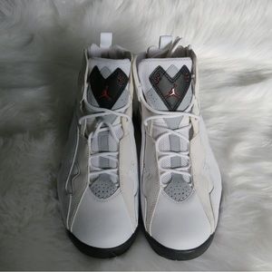Men’s Jordan Sneakers (True Flight)